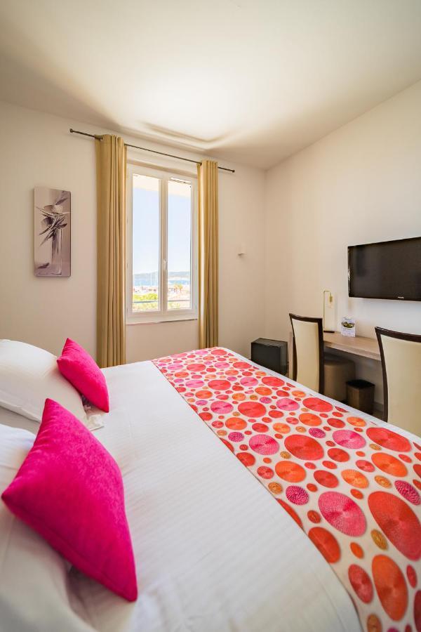 Hotel Le Rabelais 르 라방두 외부 사진
