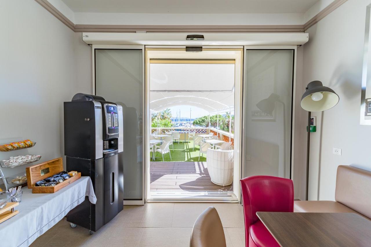 Hotel Le Rabelais 르 라방두 외부 사진