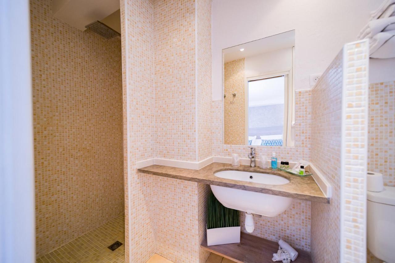 Hotel Le Rabelais 르 라방두 외부 사진